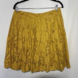 ANN TAYLOR LOFT Size 8 Mustard‎ Yellow Lace Overlay Skirt. EUC